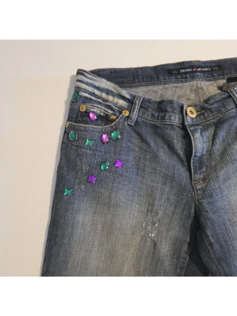DKNY Jeweled Jeans Blue Distressed Denim Boho Bling Gemstones Juniors Size 9‎
